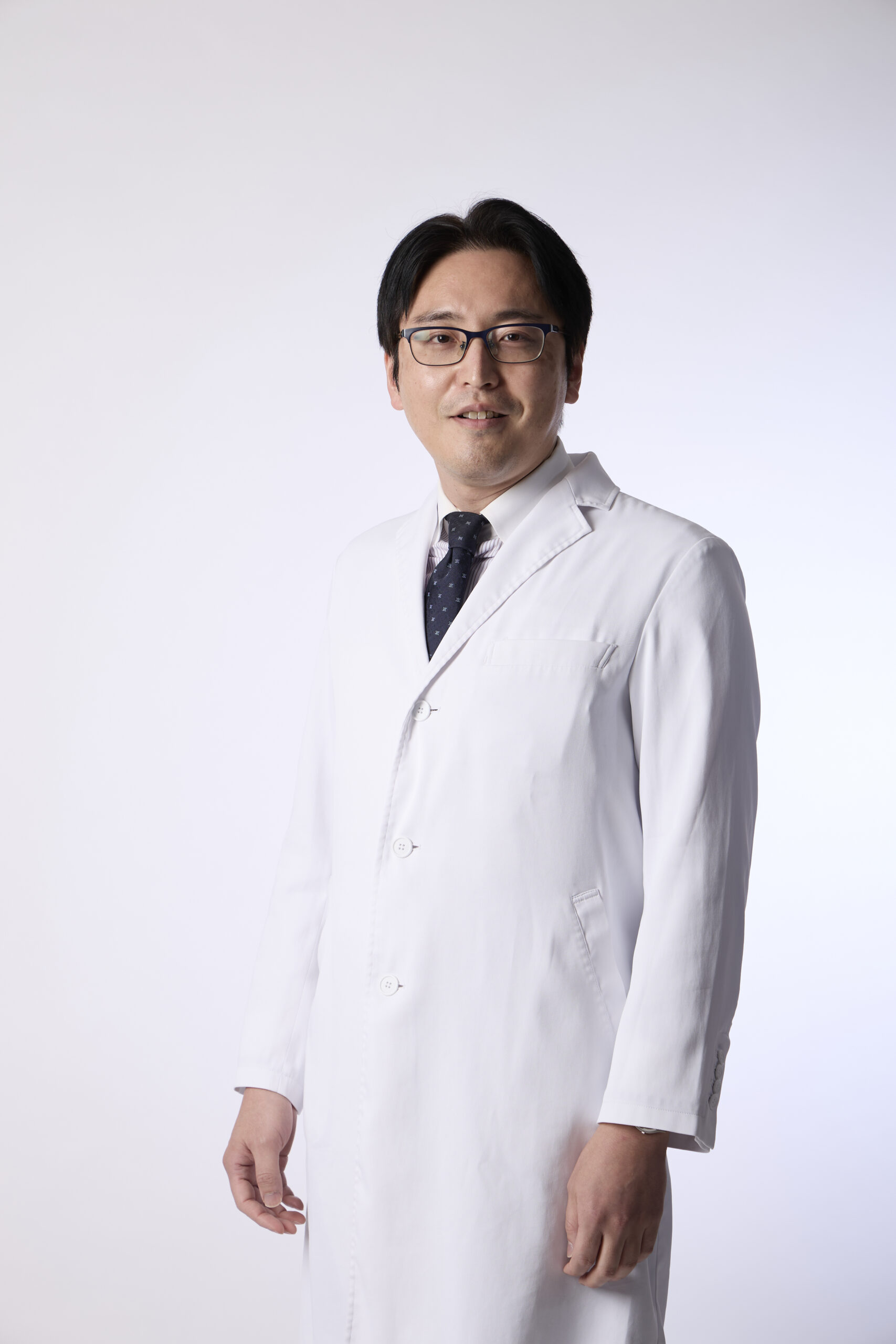 萬代　新太郎