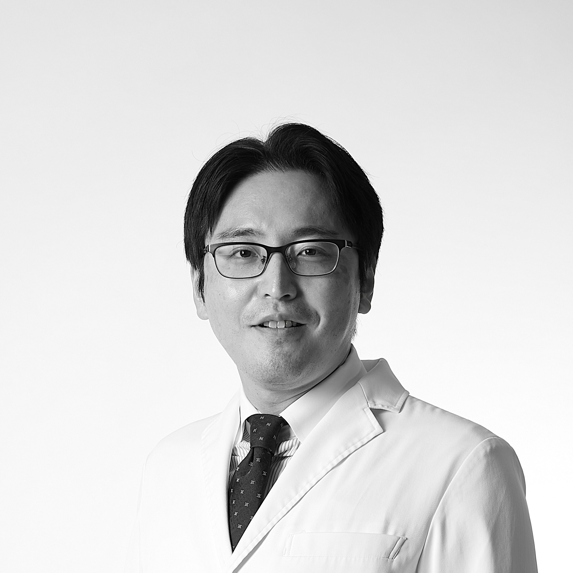 萬代　新太郎